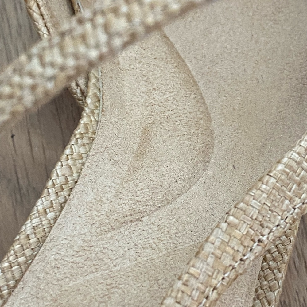 Anne Klein Ivette Brand New! Never worn tan woven with 2.25" flared kitten heel - Picture 6 of 10